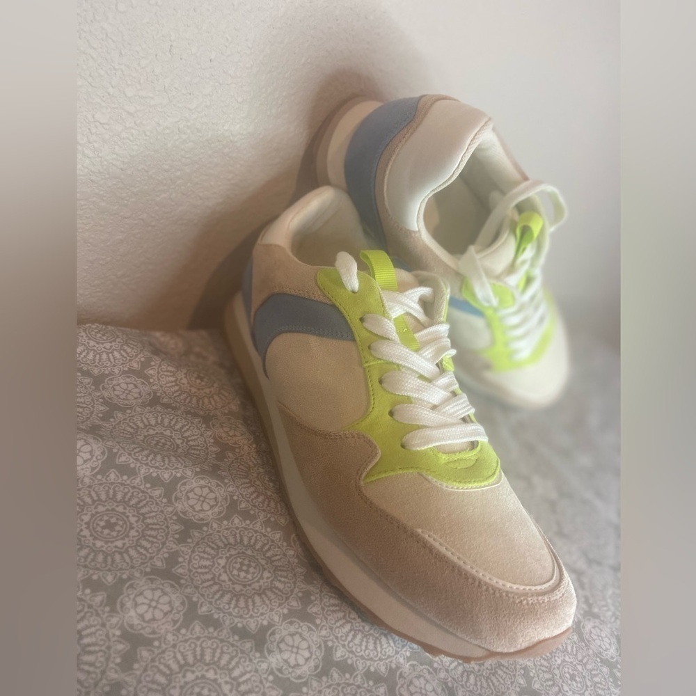 JustFab~Kentucky Blue Multi~Faux Suede~Athletic Sneaker~Lace-Up Style~Size 10 - Picture 3 of 14